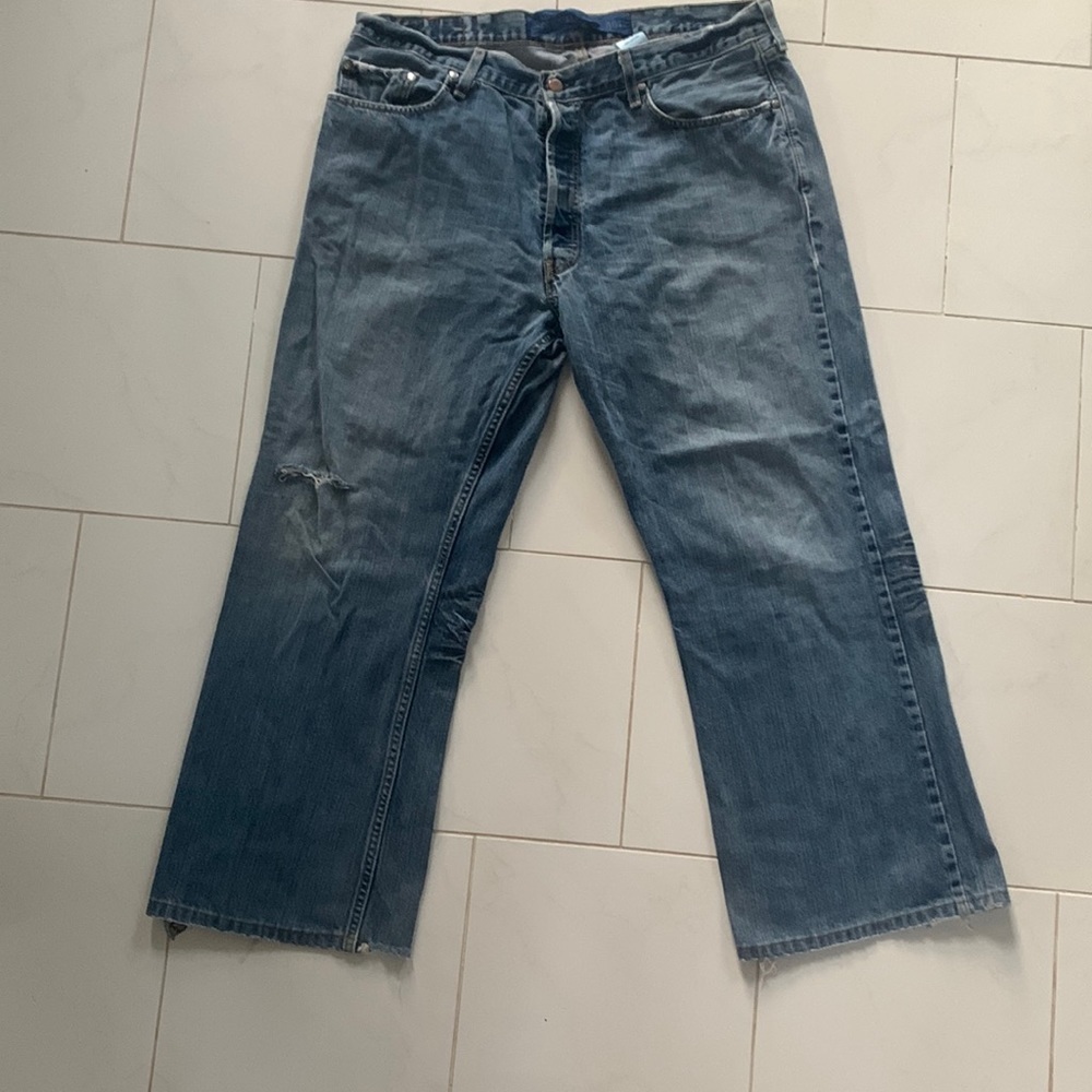 Levi’s 567 red tab, loose boot cut size 38 x 27 inseam. Button tab. Preloved